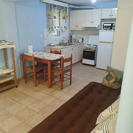 Private αpartment Agiou Athanasiou Street F *