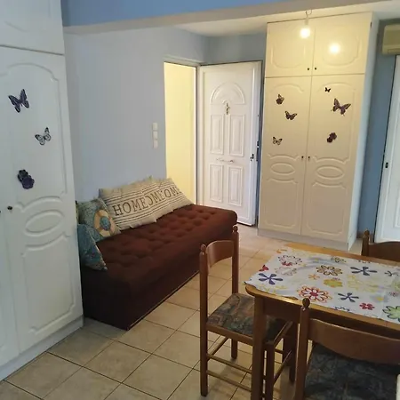 αpartment At The Entrance Of The Dimitropoulos Apartment