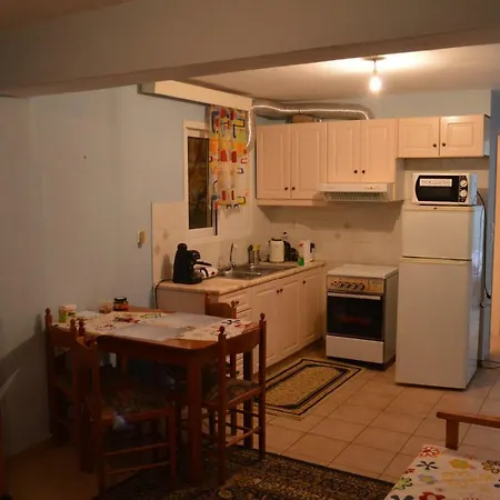 αpartment At The Entrance Of The Dimitropoulos * Egio